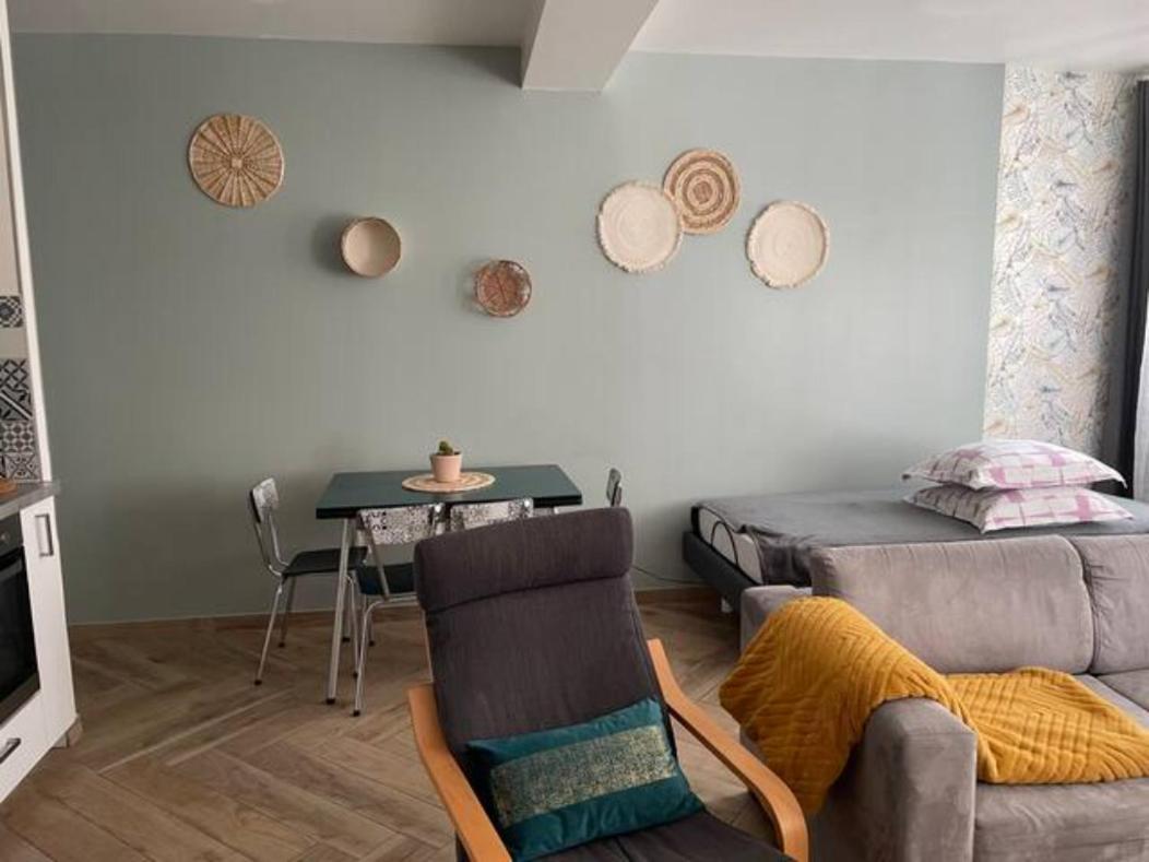 F2 Rez De Chaussee O Meuble De Pithiviers Exteriér fotografie